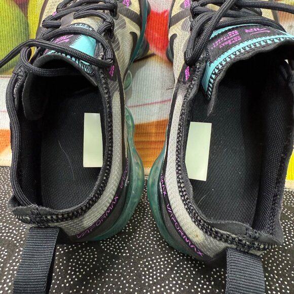 Nike Air VaporMax Flyknit Sneakers Size 5.5 - Picture 5 of 8